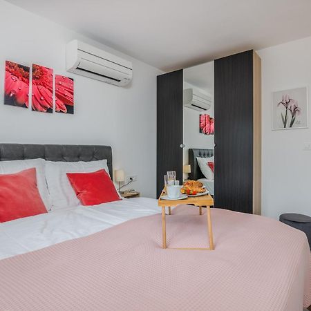 Modern Apartments Elle Malinska Vantacici Zewnętrze zdjęcie