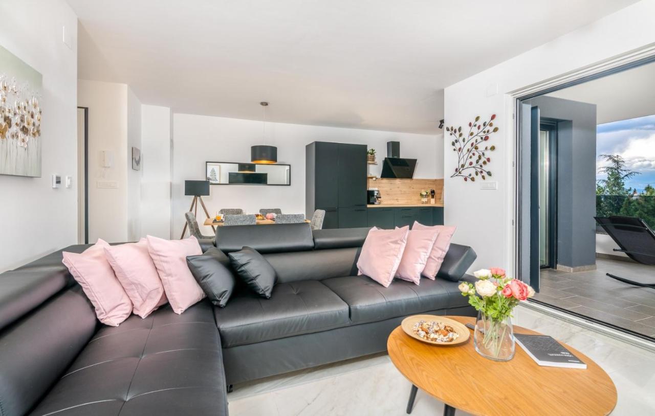Modern Apartments Elle Malinska Vantacici Zewnętrze zdjęcie