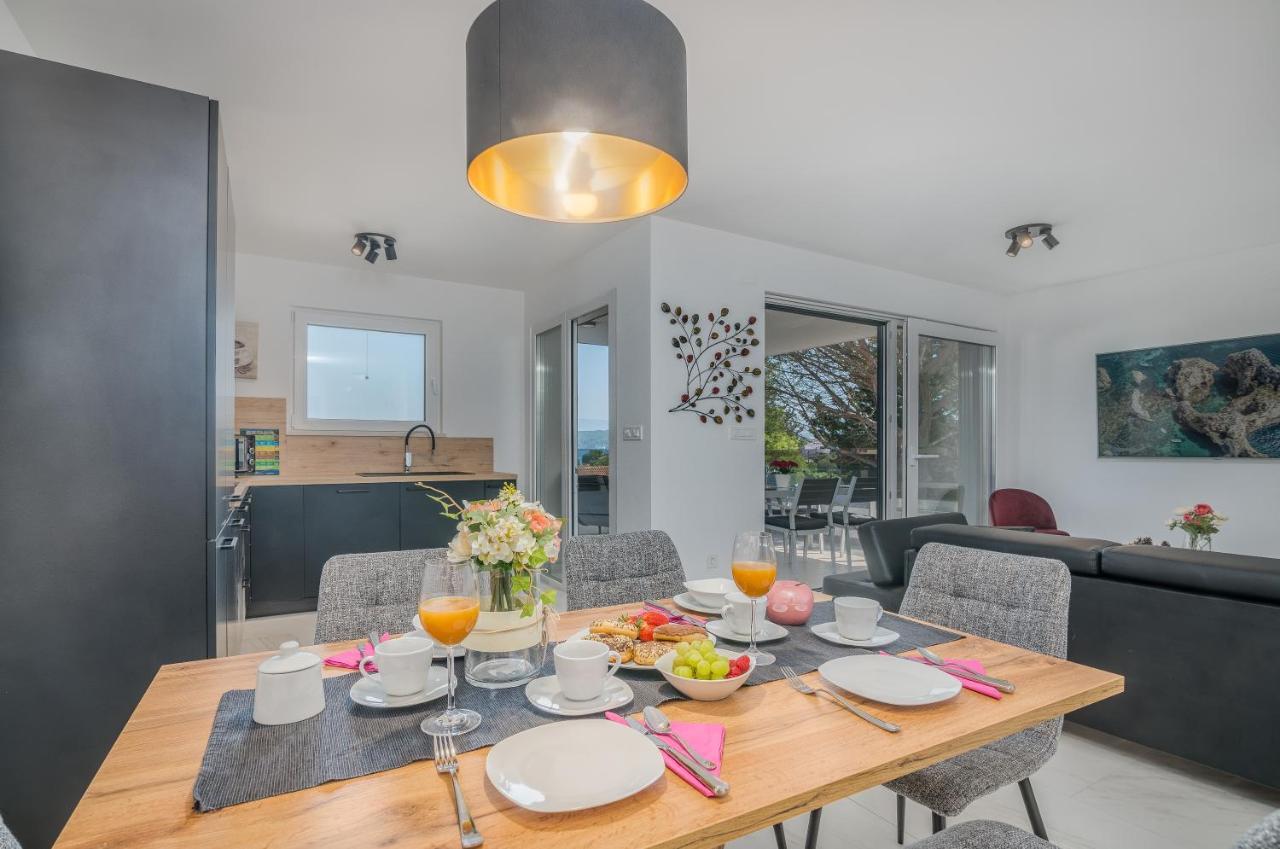Modern Apartments Elle Malinska Vantacici Zewnętrze zdjęcie