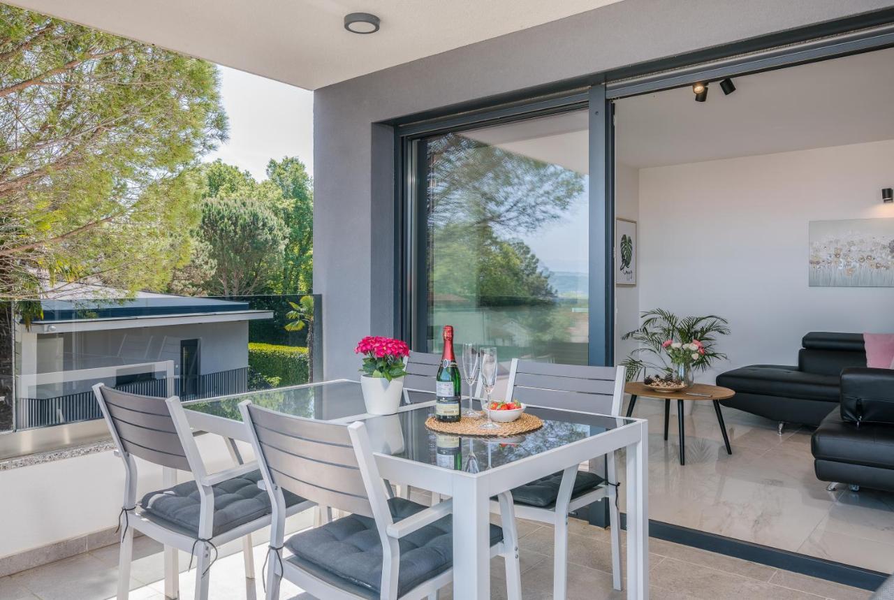 Modern Apartments Elle Malinska Vantacici Zewnętrze zdjęcie