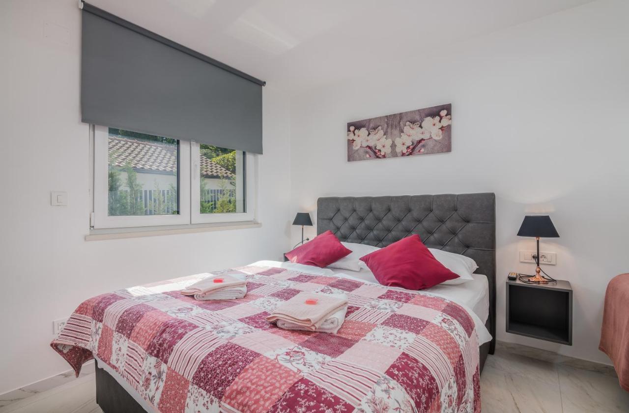 Modern Apartments Elle Malinska Vantacici Zewnętrze zdjęcie