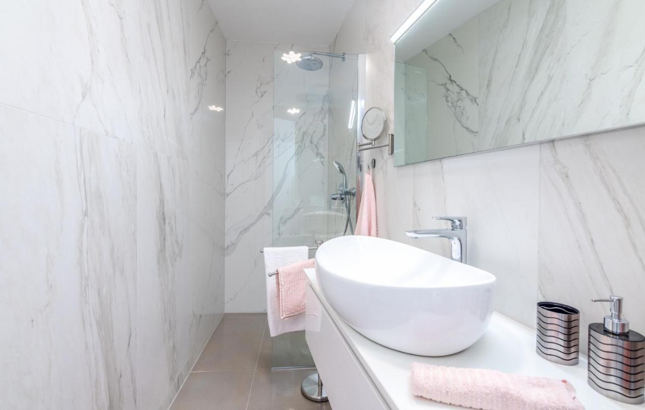 Modern Apartments Elle Malinska Vantacici Zewnętrze zdjęcie